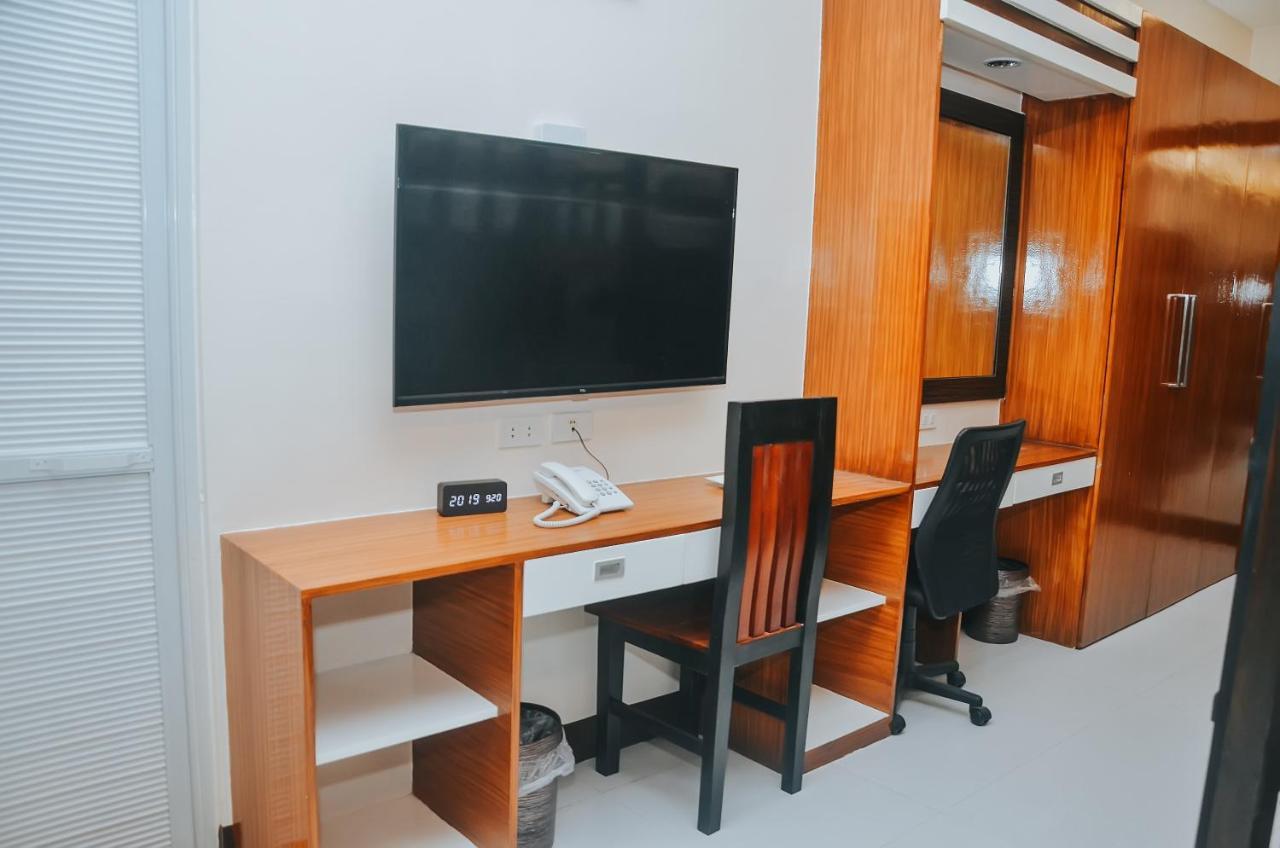 Villa Mj Maristela Beach Resort Lemery エクステリア 写真